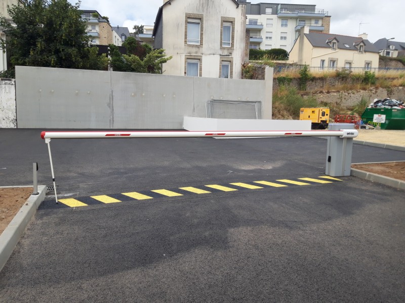 Installation d'une barrière levante automatique